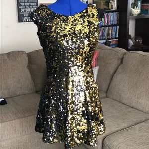 Holiday dress juniors size small